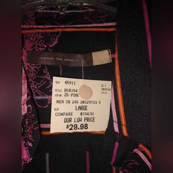 NWT MEN'S BUTTON DOWN DRESS SHIRT LARGE - Picture 4 of 4